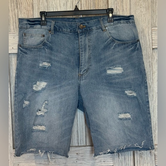 CSG Distressed Denim Men Shorts sz 38 - Picture 1 of 5